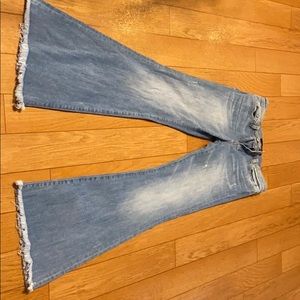 Buckle jeans